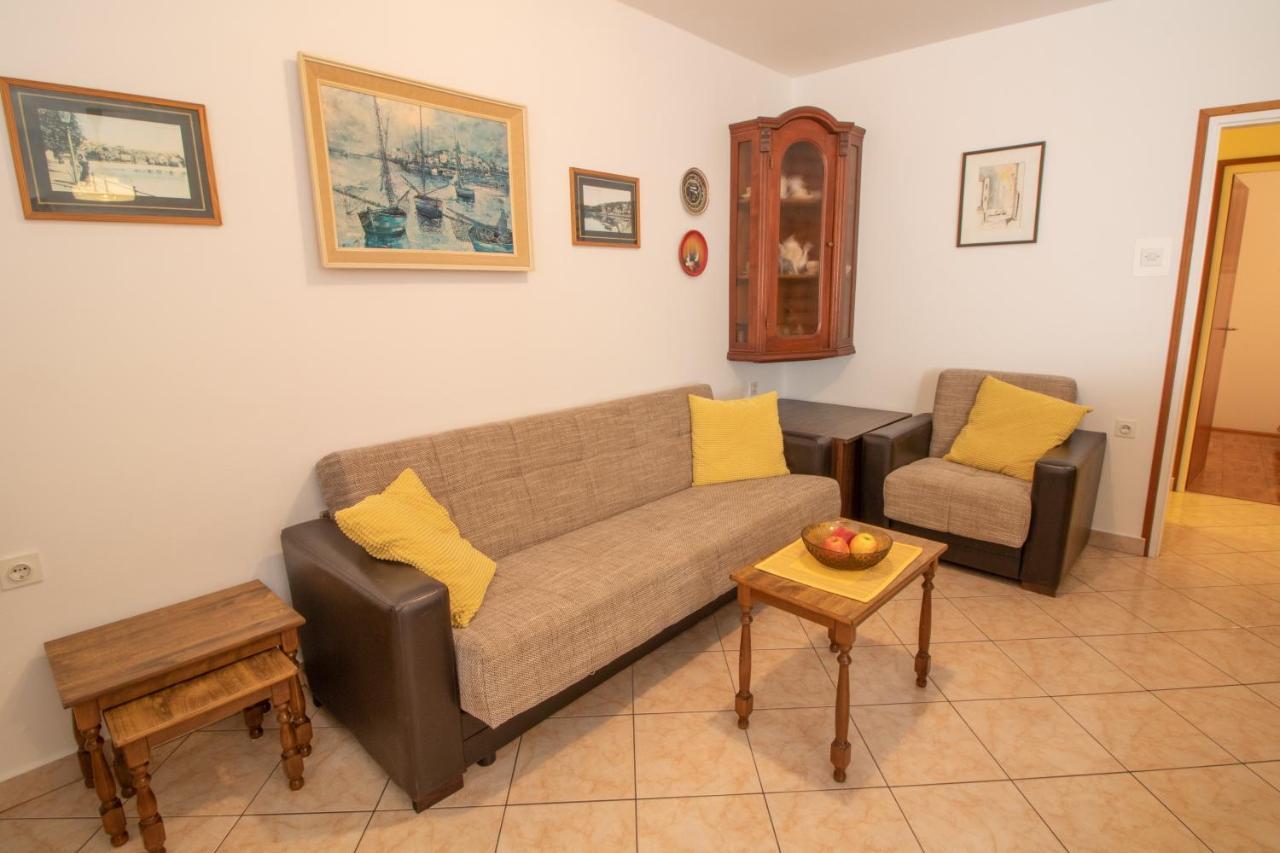 Apartment Mario With Terrace And Sea View Baska  Exterior photo